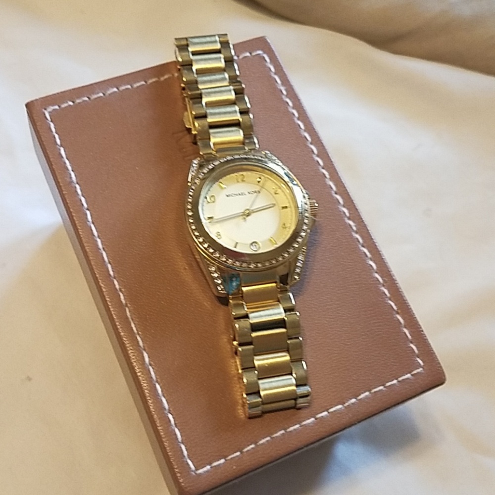 MK watch